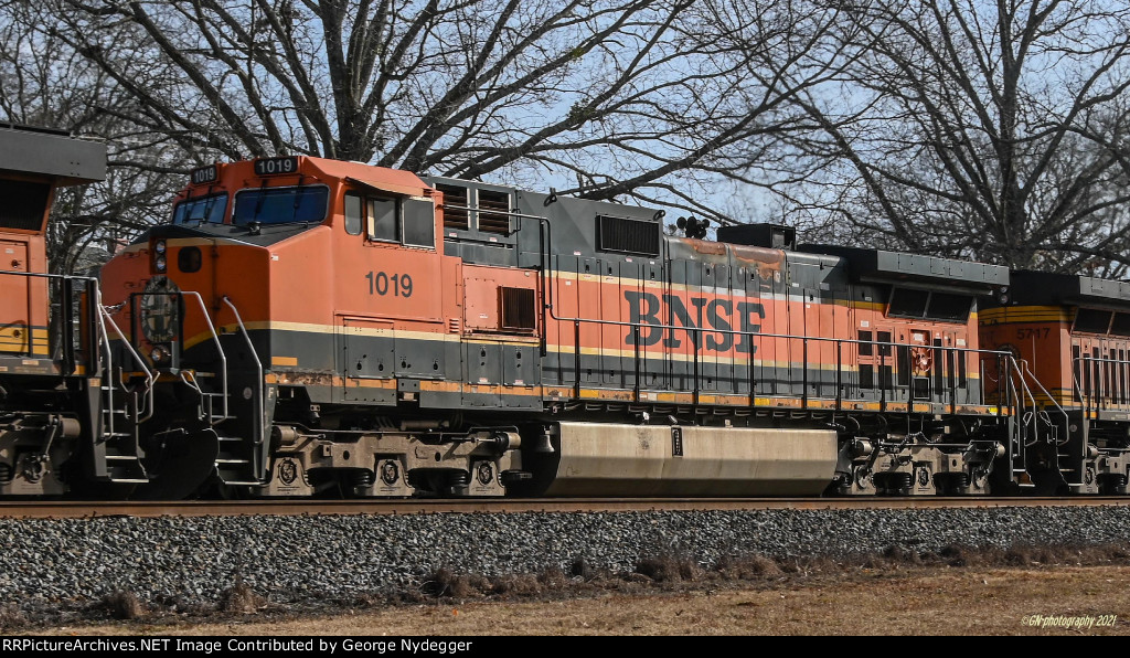 BNSF 1019